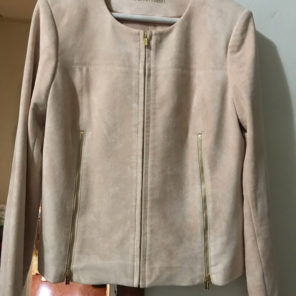 Women’s dress suit - Picture 2 of 7